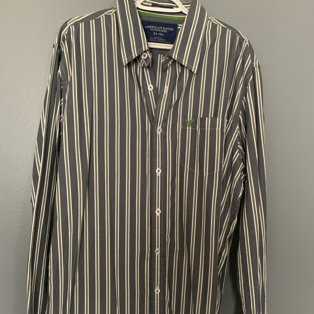 American eagle button down